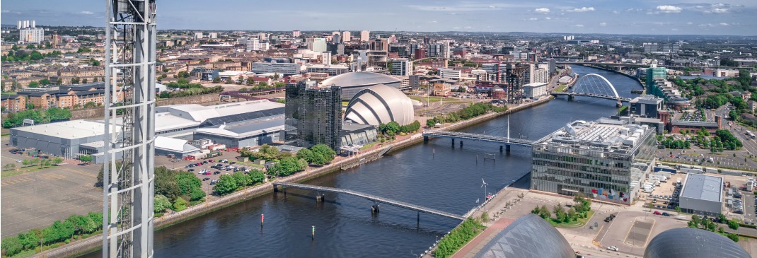 Glasgow - Blick über die Stadt und den Kanal